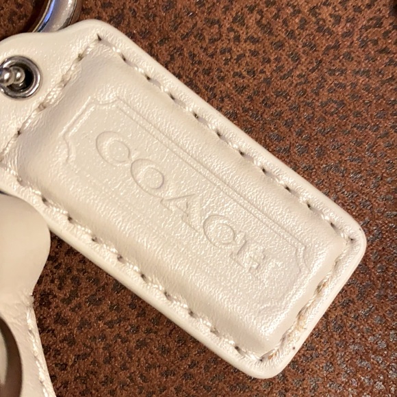 Coach - Picture 4 of 10